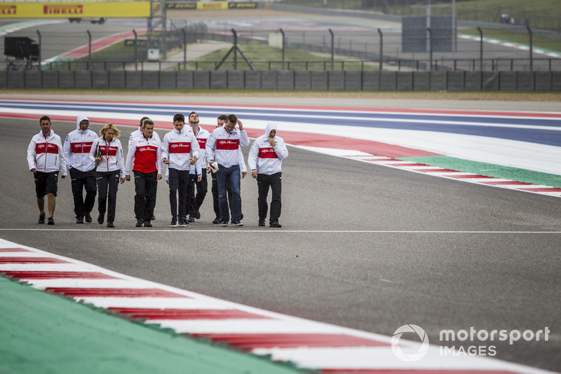 Charles Leclerc, Alfa Romeo Sauber F1 Team ispeziona il circuito
