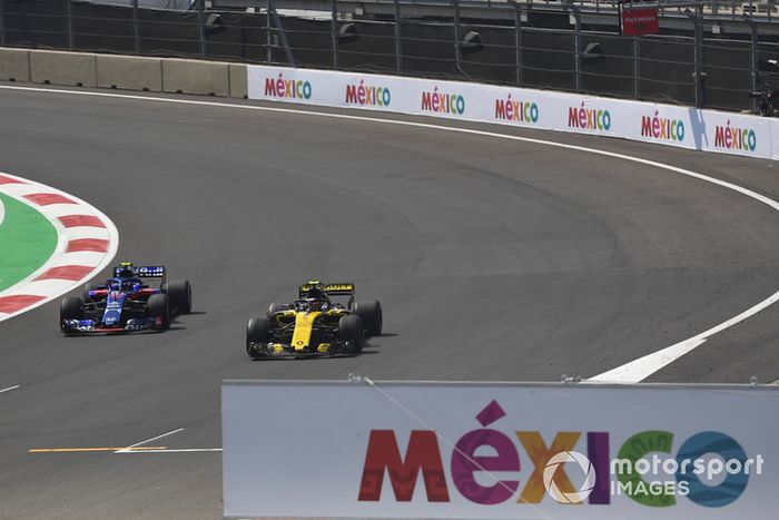 Carlos Sainz Jr, Renault Sport F1 Team R.S. 18 y Pierre Gasly, Scuderia Toro Rosso STR13 