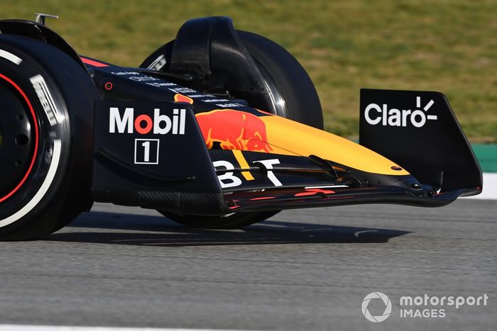 El alerón delantero de Max Verstappen, Red Bull Racing RB18