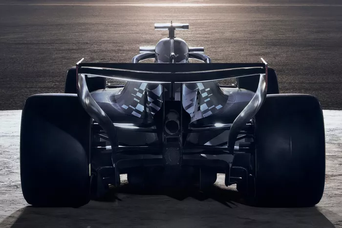 زي كاديلاك F1