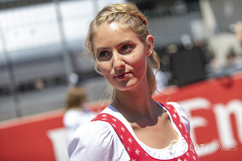 Grid girl