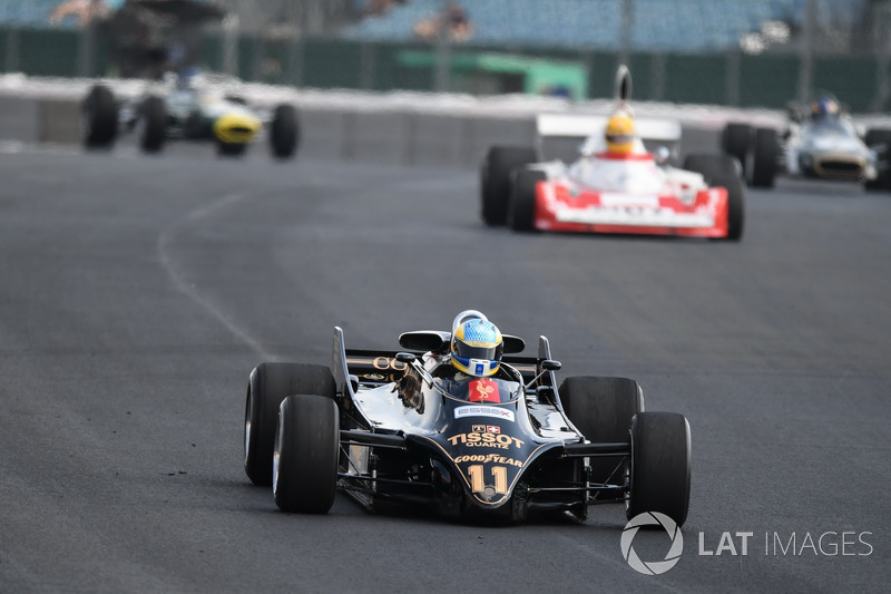 Lotus 88 на параді до 70-річчя Сільверстоуна