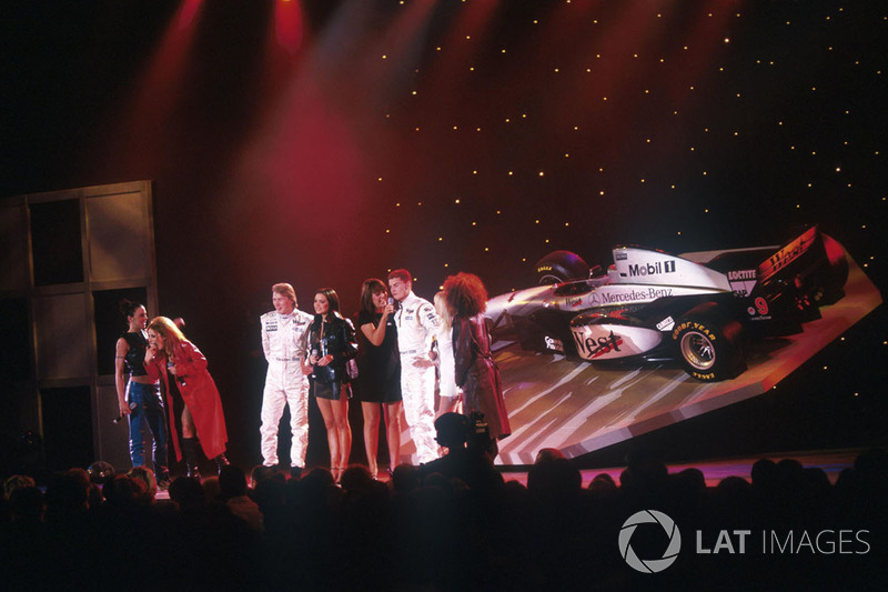 Mika Häkkinen, McLaren, und David Coulthard, McLaren mit den Spice Girls