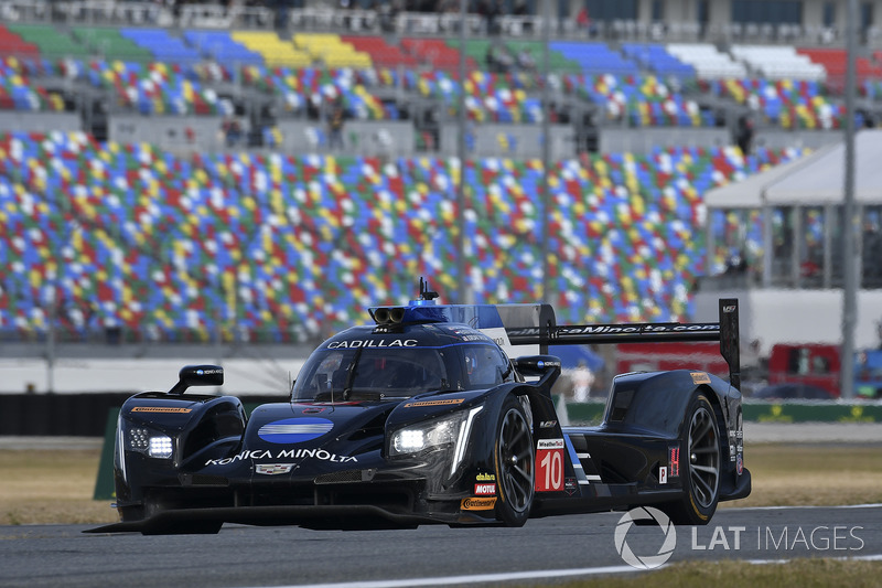 #10 Wayne Taylor Racing Cadillac DPi, P: Renger van der Zande, Jordan Taylor, Ryan Hunter-Reay