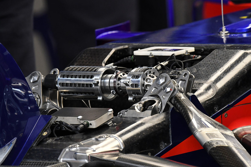 Scuderia Toro Rosso STR13 front suspension detail