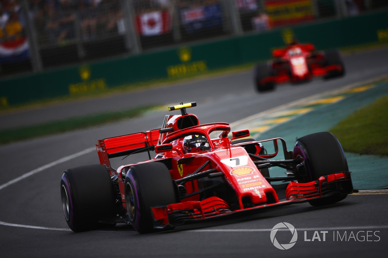 Kimi Raikkonen, Ferrari SF71H, Sebastian Vettel, Ferrari SF71H