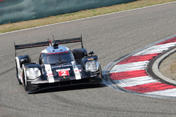 #2 Porsche Team Porsche 919 Hybrid: Ромен Дюма, Нил Джани, Марк Либ