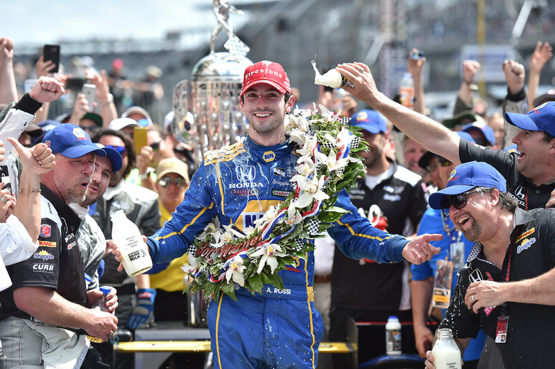 Ganador de la carrera Alexander Rossi, Herta - Andretti Autosport Honda