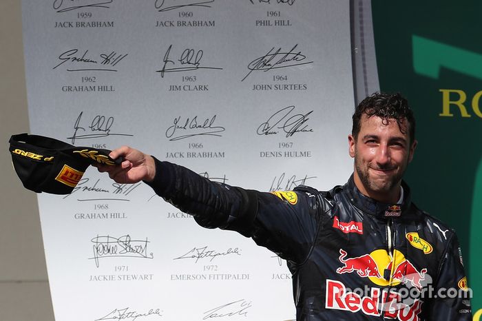 Podio: tercer lugar Daniel Ricciardo, Red Bull Racing