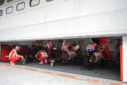 Box del equipo Ducati