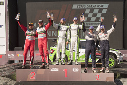 Podium WRC2 : les vainqueurs Esapekka Lappi, Janne Ferm, Skoda Fabia R5, les 2e Nicholas Fuchs, Fernando Mussano, les 3e Hubert Ptaszek, Maciek Szczepaniak