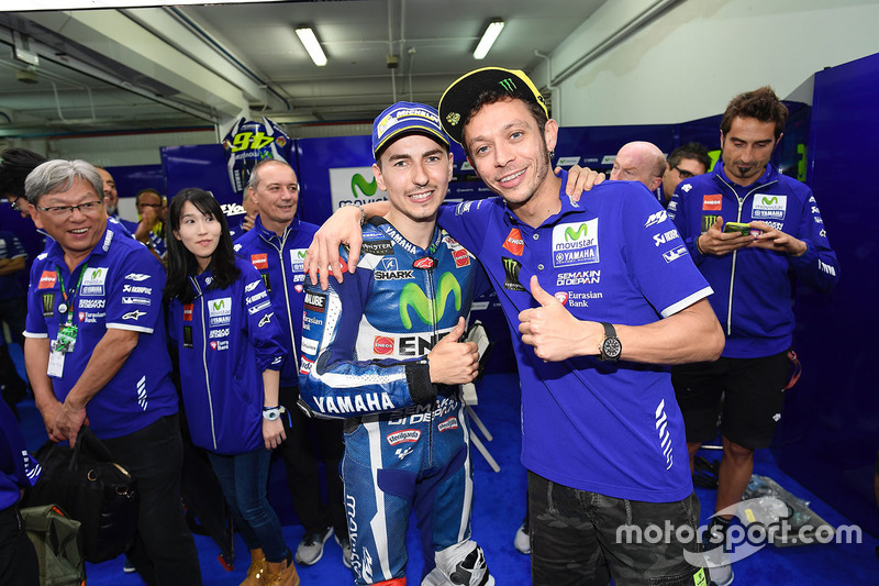 Jorge Lorenzo, Yamaha Factory Racing; Valentino Rossi, Yamaha Factory Racing