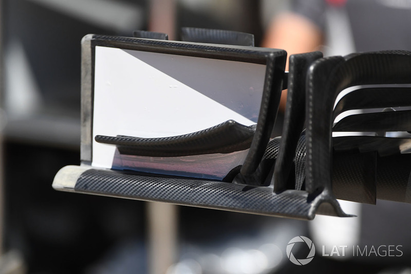 Haas F1 Team VF-17 detalle de ala delantera