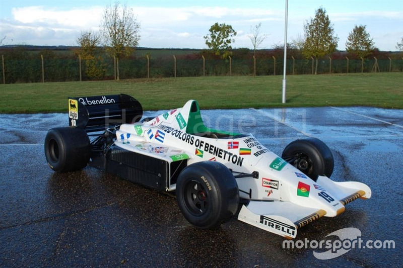 Esta Toleman TG185 foi dividida por Stefan Johansson e Teo Fabi na temporada 1985 e está à venda por 940 mil reais