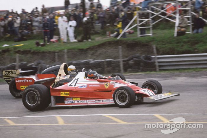 Gilles Villeneuve, Ferrari 312T2 pasa a Jody Scheckter, Wolf Ford