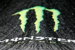 Logo im Regen: Monster Energy