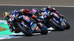 WorldSBK Jerez: Salida de la carrera 2, caída de Lowes