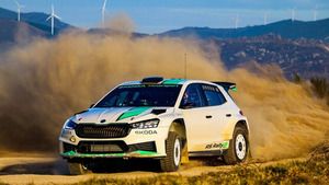 Andreas Mikkelsen - Skoda Fabia RS Rally2 - Testy w Portugalii