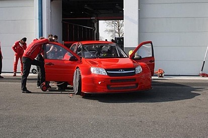 Primo test per la Lada Granta TC1