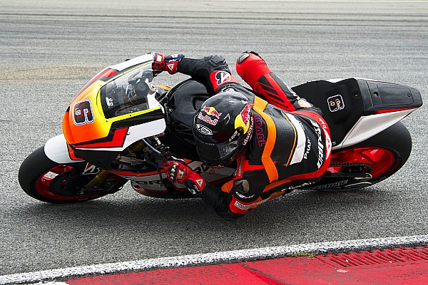 Bradl termina su vínculo con Forward