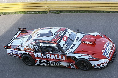Rossi dominó el viernes de TC en Olavarría