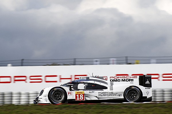 Porsche barre con la primera fila en Nürburgring