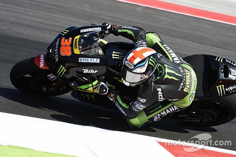 Bradley Smith entame le week-end dans le trio de tête