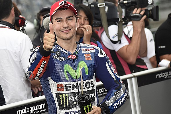Lorenzo vence a Rossi en una &eacute;pica clasificaci&oacute;n
