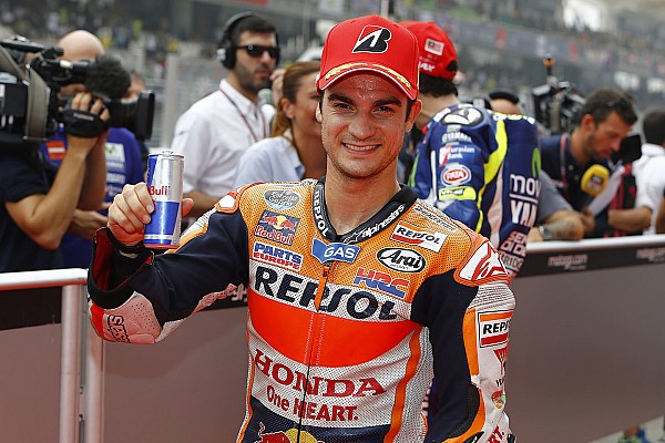 Pedrosa logra la pole y Rossi supera a Lorenzo