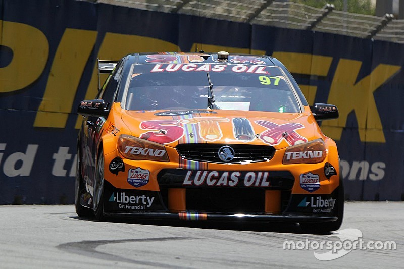 Gold Coast V8: Van Gisbergen/Webb eenvoudig naar winst in zaterdagrace