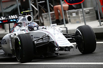 Bottas met de schrik vrij na 350 km/h spin: 'Ik heb geluk gehad'