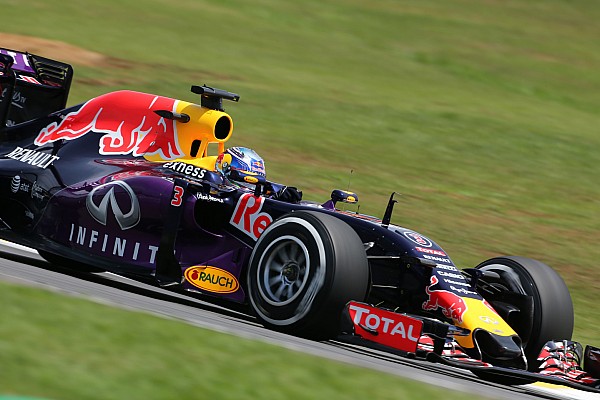 Ricciardo critica novo motor: "precisamos de algo melhor"