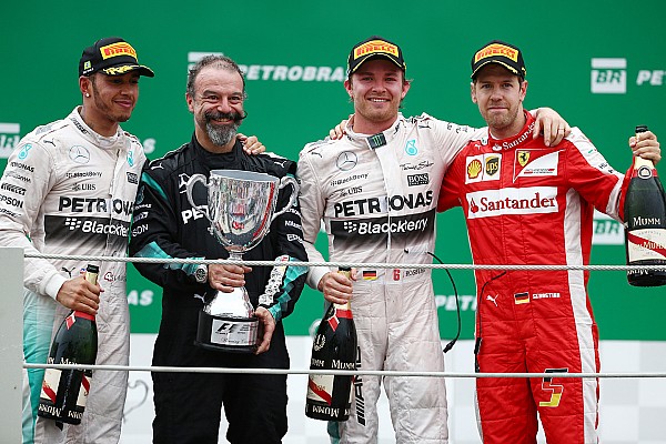 Rosberg vence GP do Brasil e "adia" sonho de Hamilton