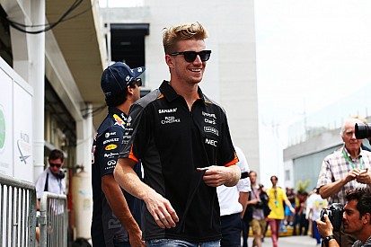Hülkenberg met ses chaussures aux enchères pour la bonne cause