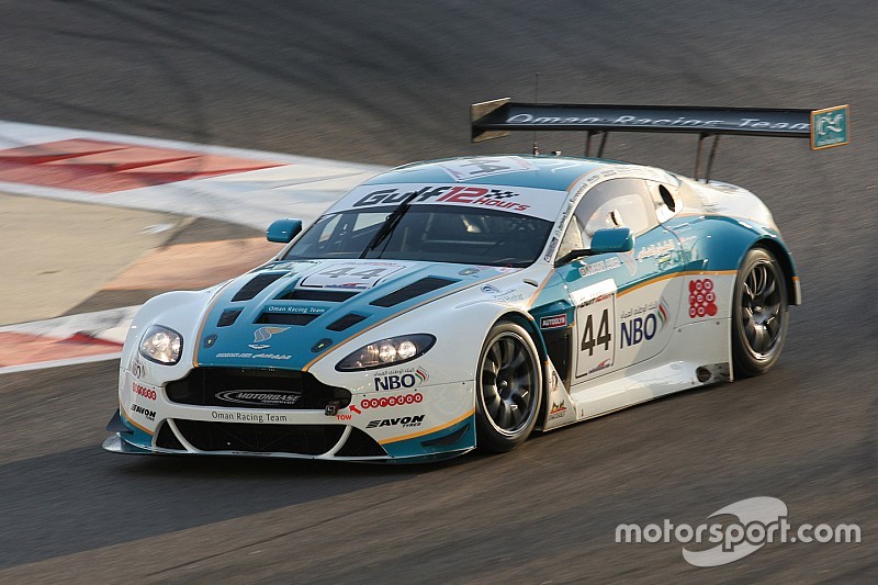欧曼车队阿斯顿马丁Vantage V12 GT3拿下海湾12小时杆位
