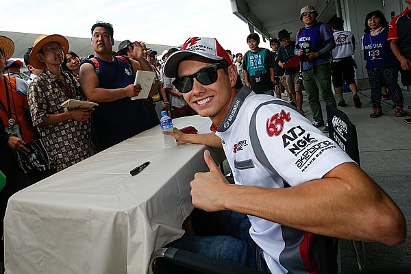 "Valentino ha arruinado su Mundial solo", dice Stoner