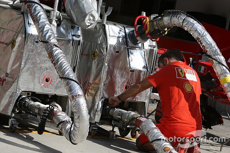 Ferrari refueling rigs