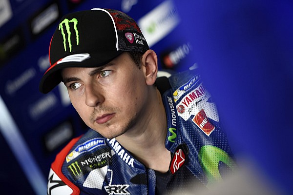 Lorenzo: "&eacute; normal que a Yamaha escolha Rossi para vencer"
