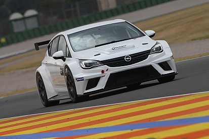 TCR-Debüt: Opel sieht „Rennen in Bahrain als weiteren wichtigen Test“
