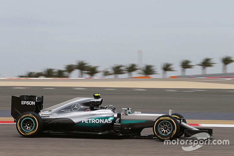 Grand Prix von Bahrain: Nico Rosberg im ersten Training vorne