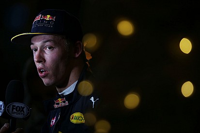 Chefe garante que confiança de Kvyat está inabalada