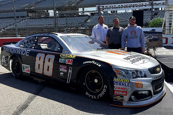 Dale Jr. correr&aacute; con el que considera el mejor dise&ntilde;o en Darlington