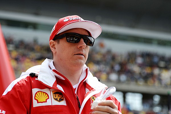 Conformado com 5º, Räikkönen não culpa Vettel por toque