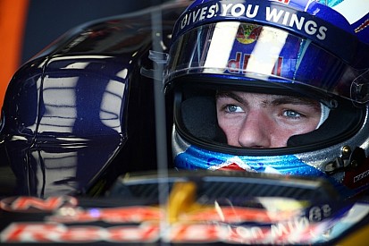 Ферстаппен не може дочекатись першого ковтка Red Bull