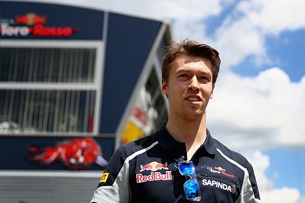 Kvyat crê que poderia vencer no lugar de Verstappen