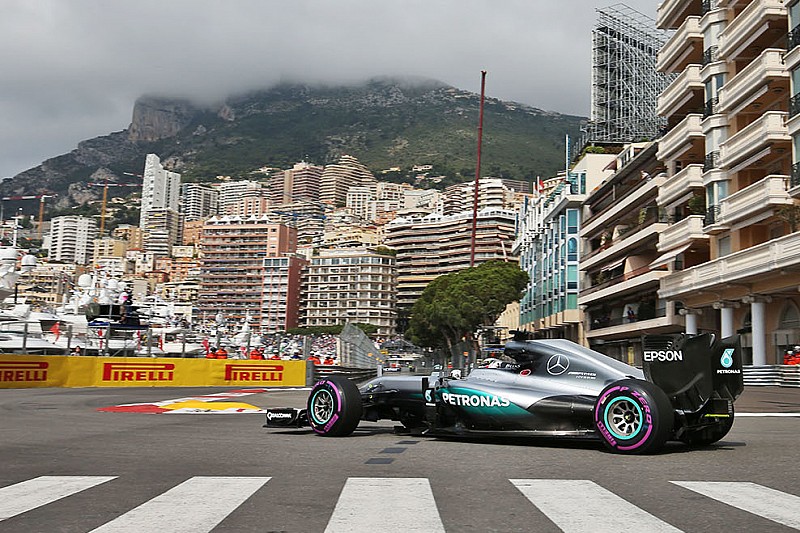 Monaco, Libere 1: Mercedes in fuga, ma Vettel insegue