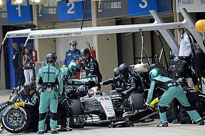 Ha Hamilton szabná meg a taktikát, a Mercedes az összes versenyt elveszítené