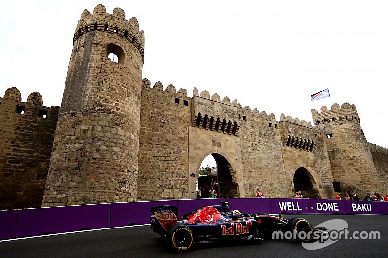 Carlos Sainz Jr., Scuderia Toro Rosso STR11