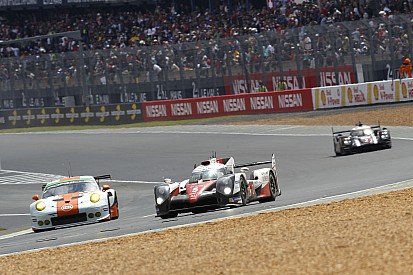 Fotostrecke: Die Spitzenautos aller Klassen nach 6 Stunden in Le Mans