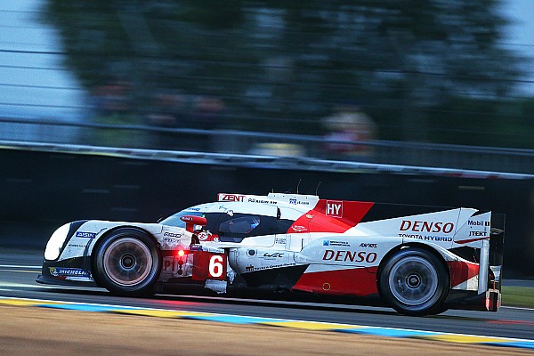 Toyota aprieta el paso contra Porsche despu&eacute;s de 16 horas en Le Mans 